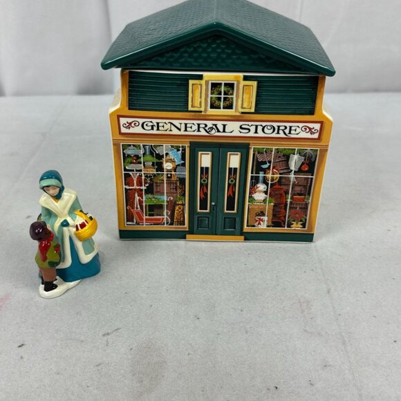 Avon Celebrates A Country Christmas McConnells Corners General Store Ceramic Box - Picture 5 of 10